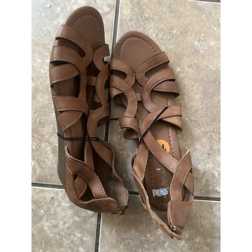 Dollhouse 11 Faux Leather Sandals Low Wedge Gladiators